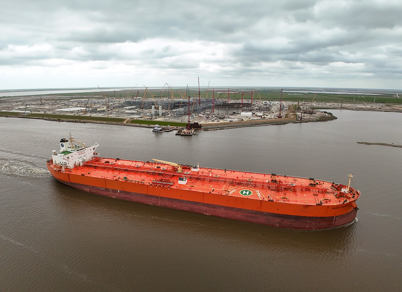 Crude oil tanker — illustrative image for sanctions coverage A crude oil tanker in port, illustrating global oil-shipping and sanctions enforcement.