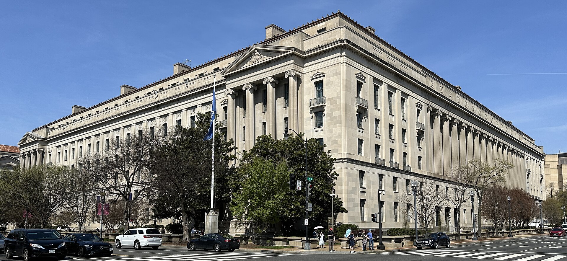 doj-rfk-building-tij Robert F. Kennedy Department of Justice Building in Washington, D.C.