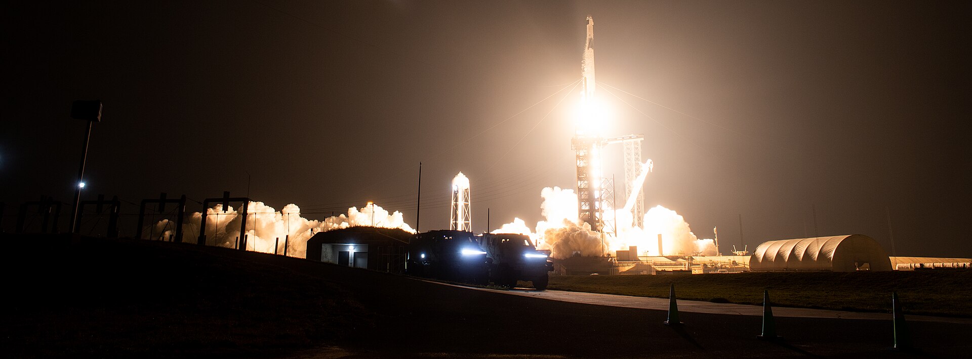sec-watch-spacex-2026-08-05 A SpaceX Falcon 9 rocket launches carrying the Dragon spacecraft (NASA photo, public domain)