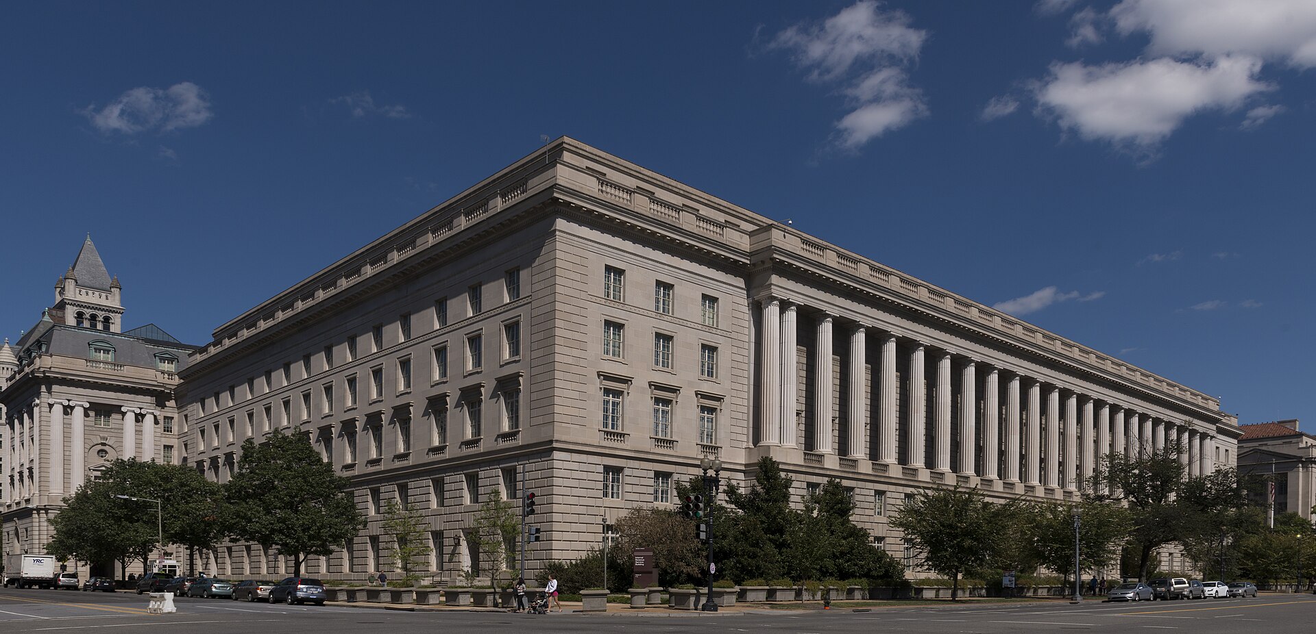 IRS Building, Federal Triangle, Washington DC The Internal Revenue Service Building in the Federal Triangle complex, Washington, D.C.