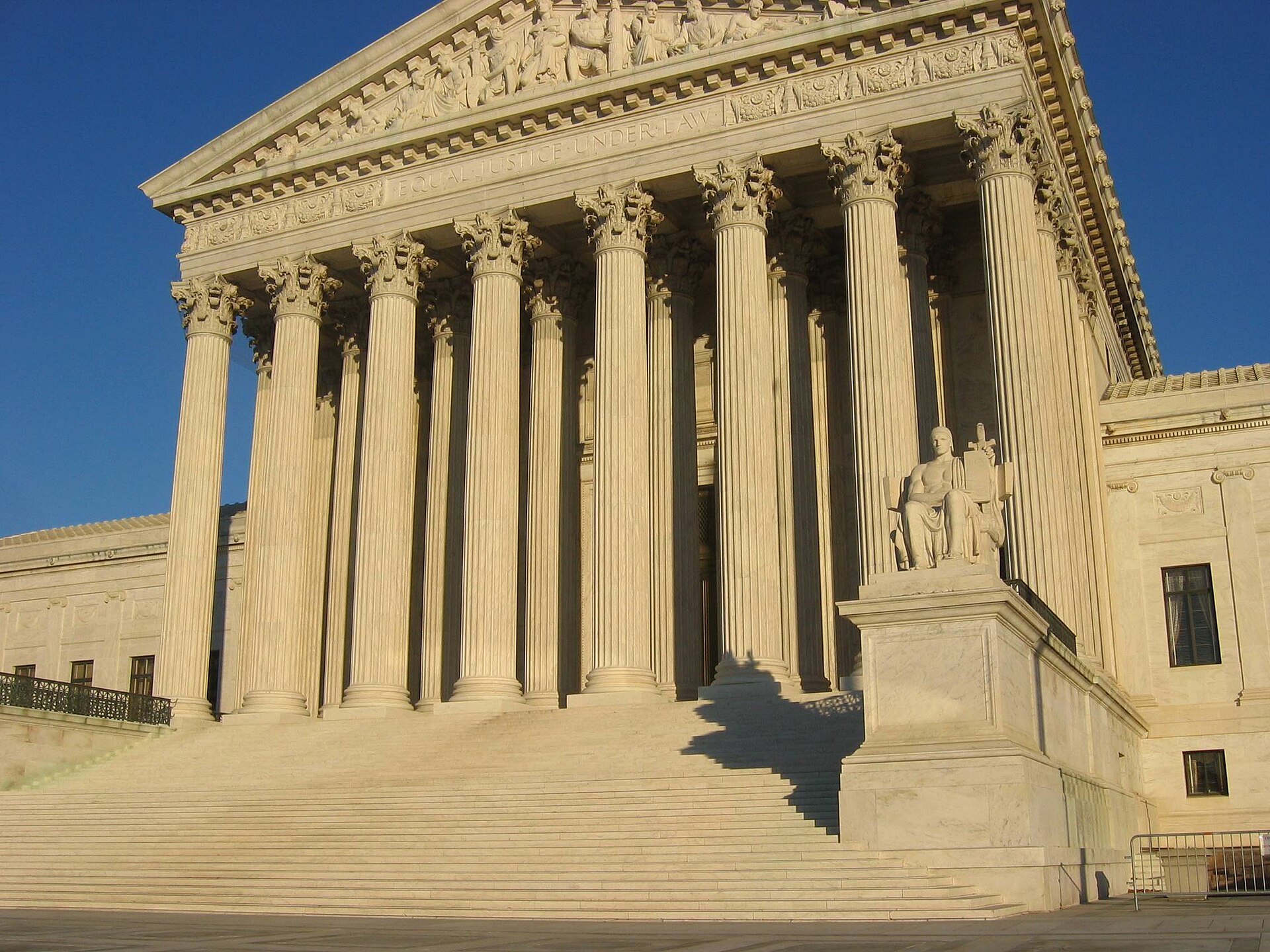 us-supreme-court-building
